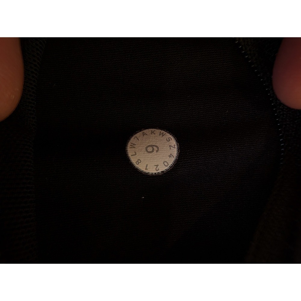 Lululemon Run Times Short II 4" in Inversion Multi/Black Size 6 Womens - Picture 14 of 14